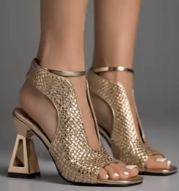 Vittoria / Elegantes sandalias trenzadas - Luna Ferrer